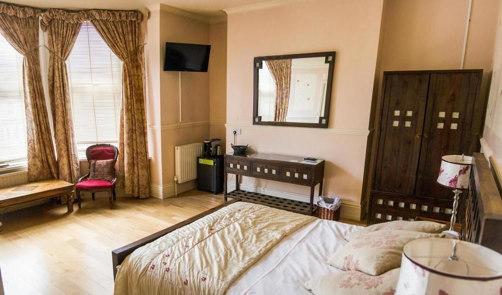 The York Hotel Wolverhampton Bagian luar foto