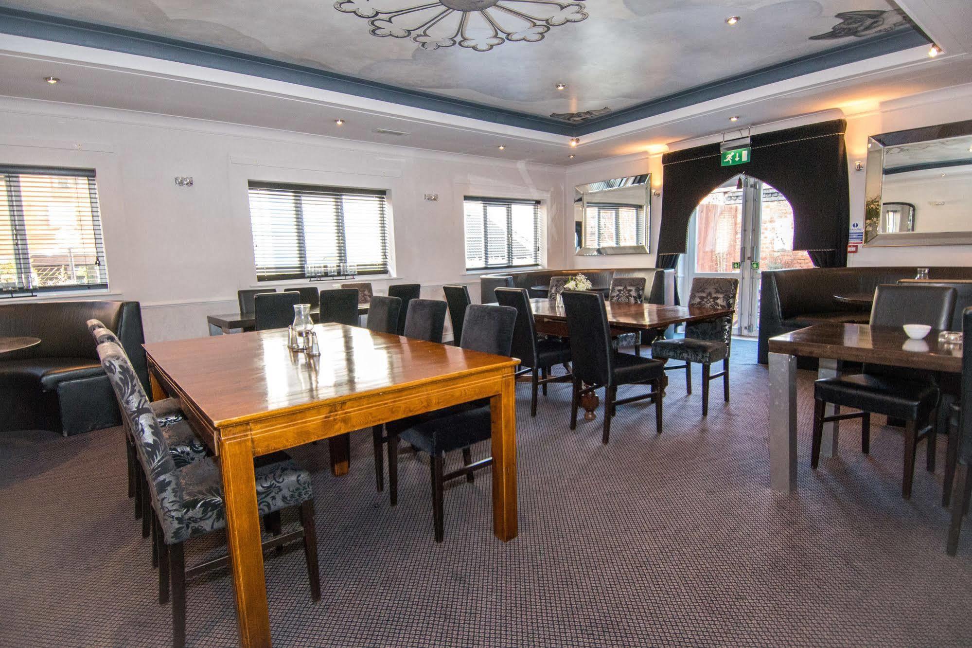 The York Hotel Wolverhampton Bagian luar foto