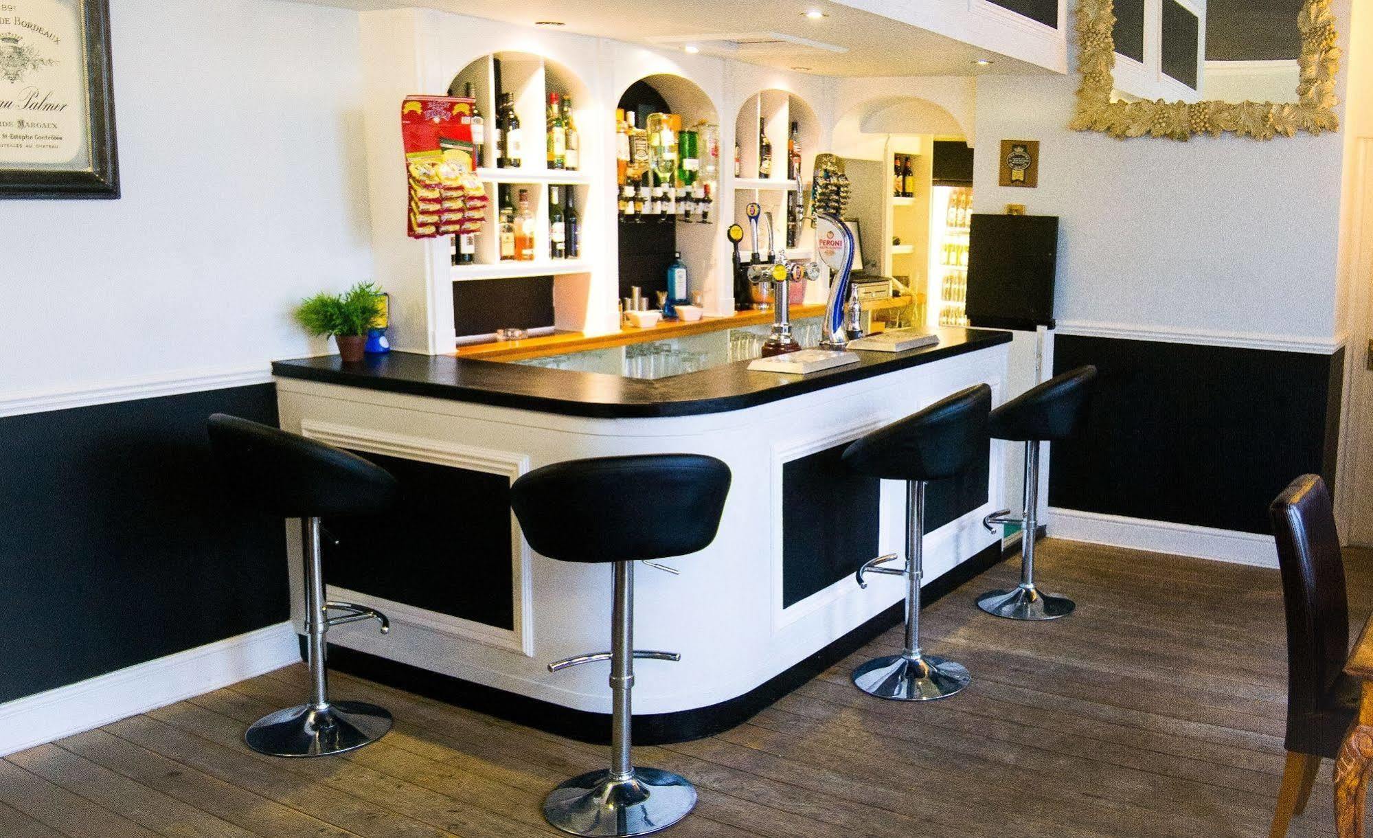 The York Hotel Wolverhampton Bagian luar foto