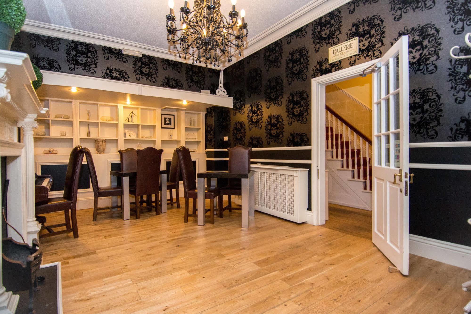 The York Hotel Wolverhampton Bagian luar foto