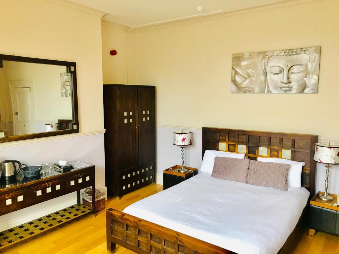 The York Hotel Wolverhampton Bagian luar foto