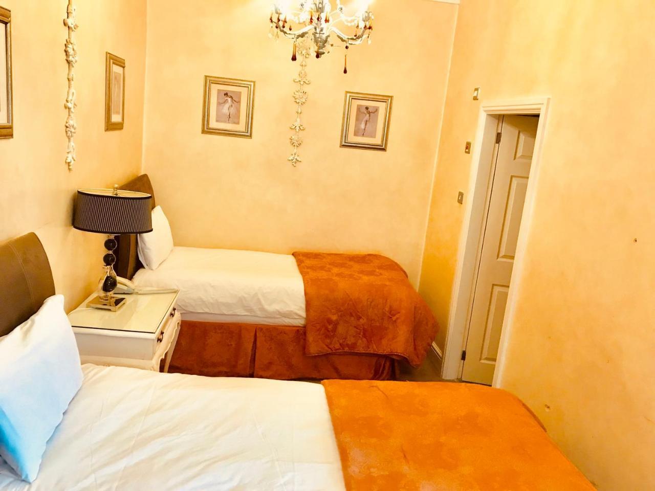 The York Hotel Wolverhampton Bagian luar foto
