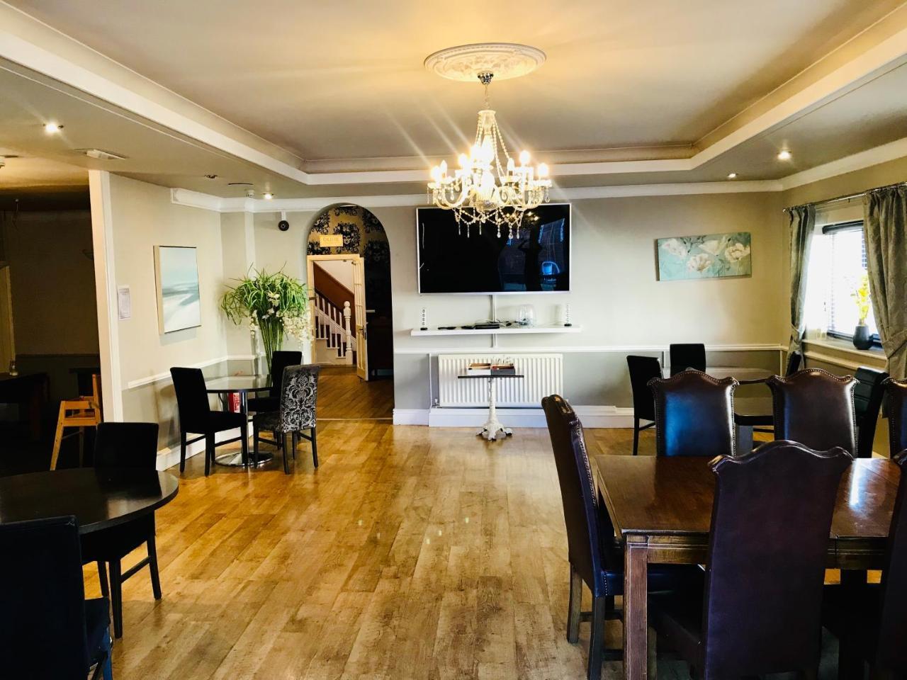 The York Hotel Wolverhampton Bagian luar foto